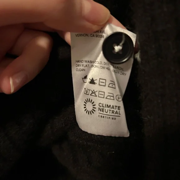 Reformation Fantino Cashmere Collared Cardigan in black - Picture 9 of 9